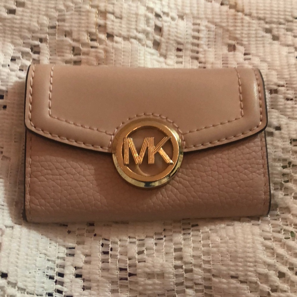 Michael  Kors Key Holder 1 pocket for Cash pebbled leather